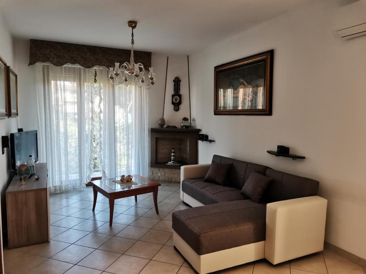 Il Tulipano Apartment San Bartolomeo Al Mare Exterior photo
